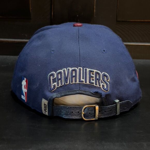 Pro Standard Cleveland Cavaliers Leather Brim Strapback Hat Blue Cavaliers Hat - Picture 5 of 11